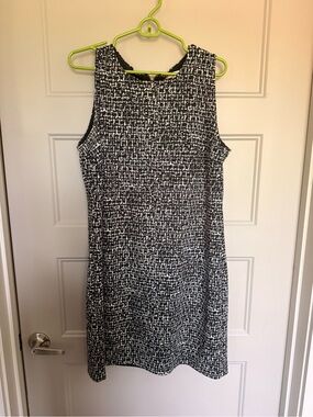 Michael Kors Black & White Sleeveless Shift Dress